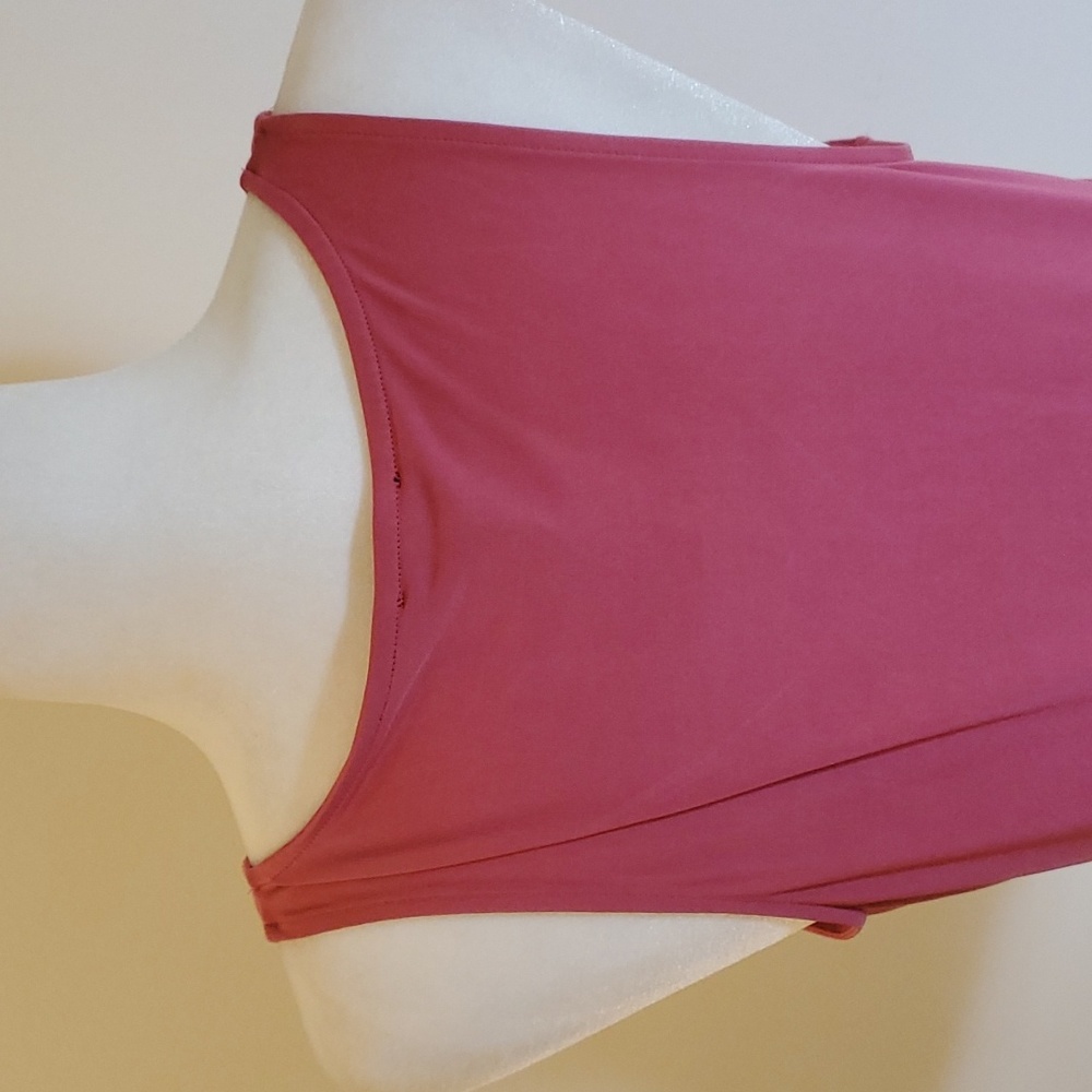 Express pink vneck body contour too - Picture 5 of 9